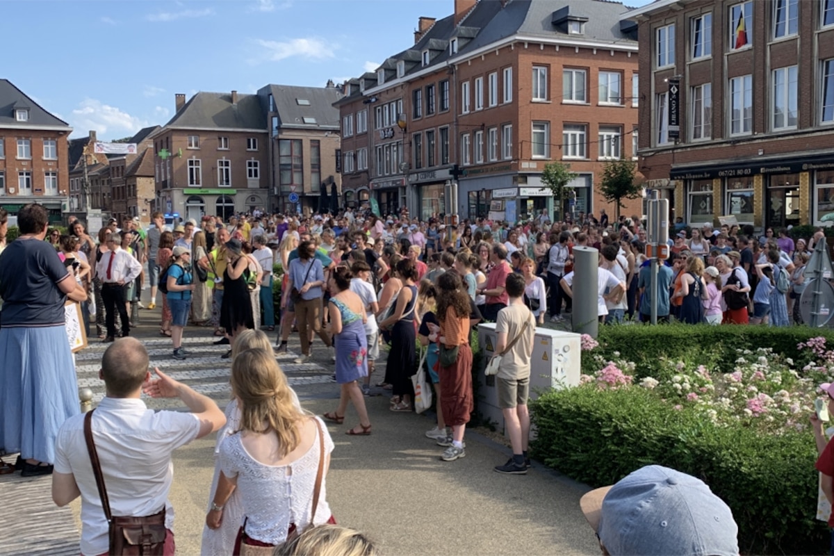 Plusieurs centaines de profs, de parents et d’élèves ont pris part à la "Marche pour l’Enseignement".