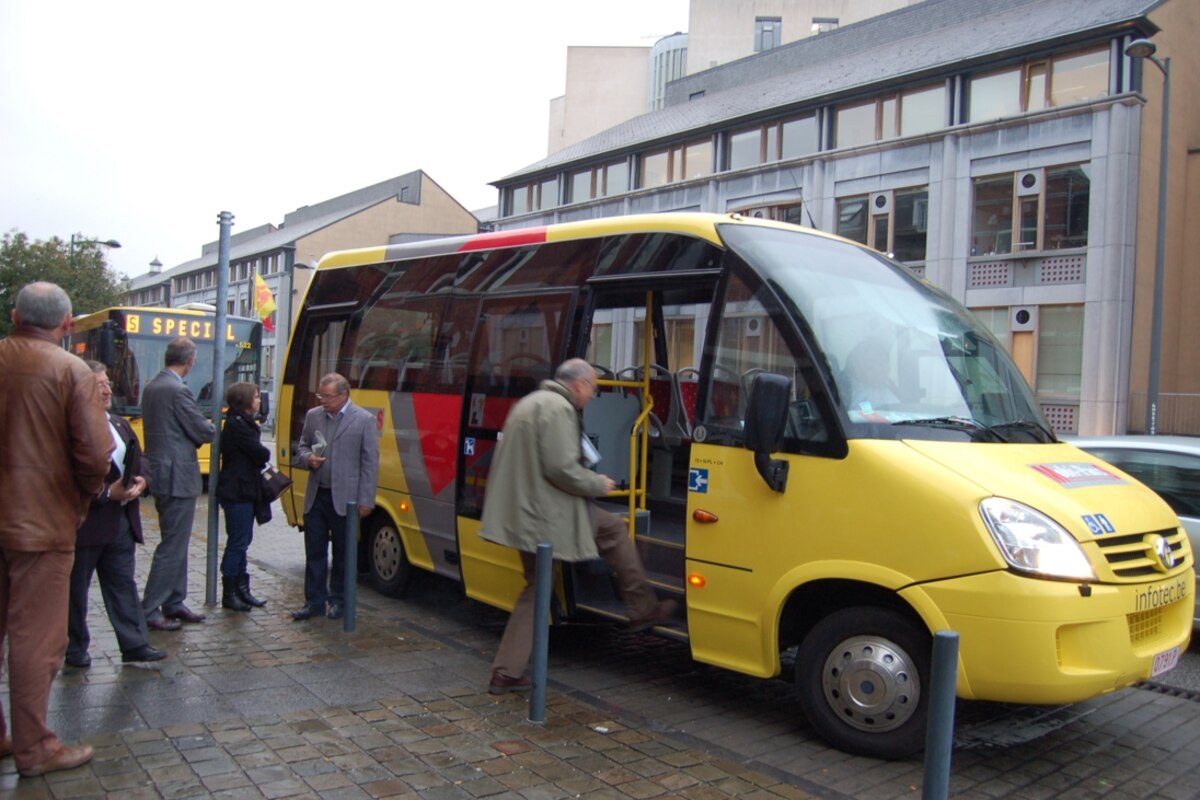 Le Mobi-ParcS, navette reliant la gare de Namur aux parcs économiques, passe à 50 places