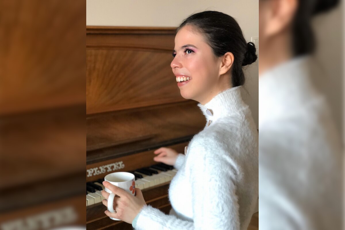 VIDÉO| Sarina et sa voix angélique vous donnent rendez-vous à l’heure du thé