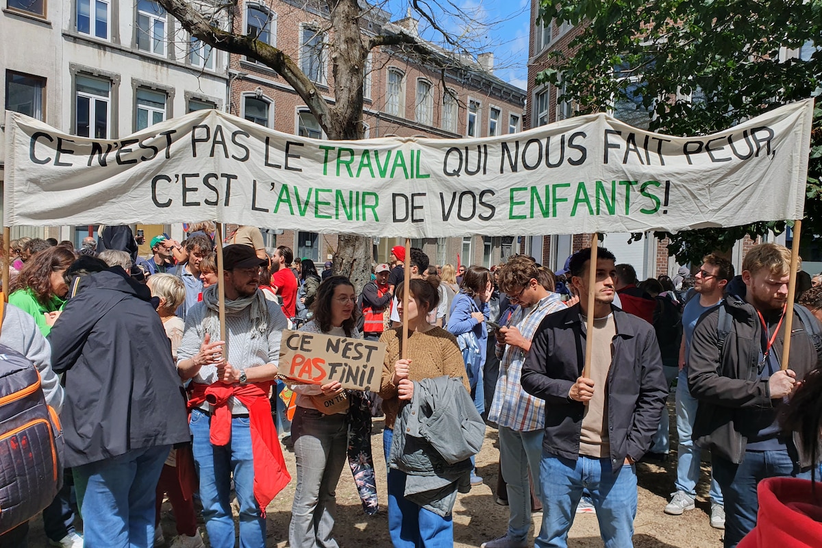 Teachers gather for a protest action against the reforms undertaken by the government of the Wallonia-Brussels Federation, on Friday 05 June 2026 in Liege.
BELGA PHOTO LAURENT CAVENATI