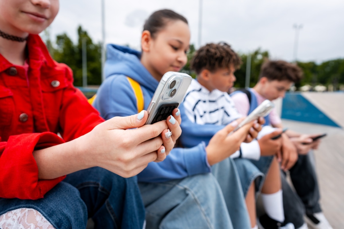 Un jeune sur dix présente un usage problématique des réseaux sociaux, selon l’OMS.